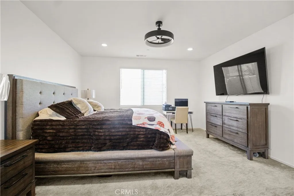 12942 Carlsbad, Hesperia, California 92344 home-pic-20